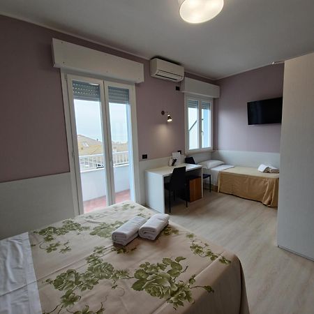 Hotel Mondial Porto Recanati Exterior foto
