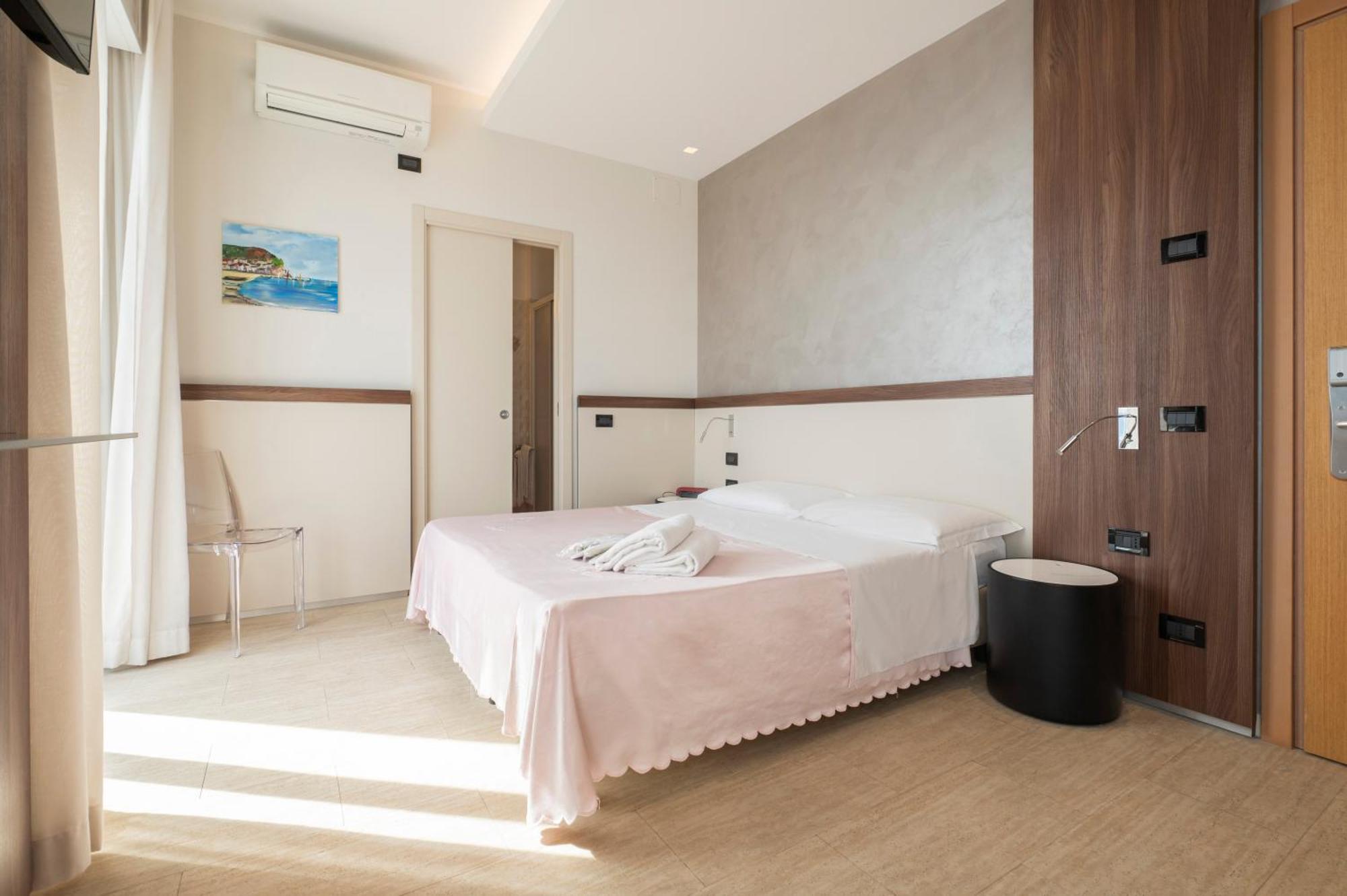 Hotel Mondial Porto Recanati Exterior foto