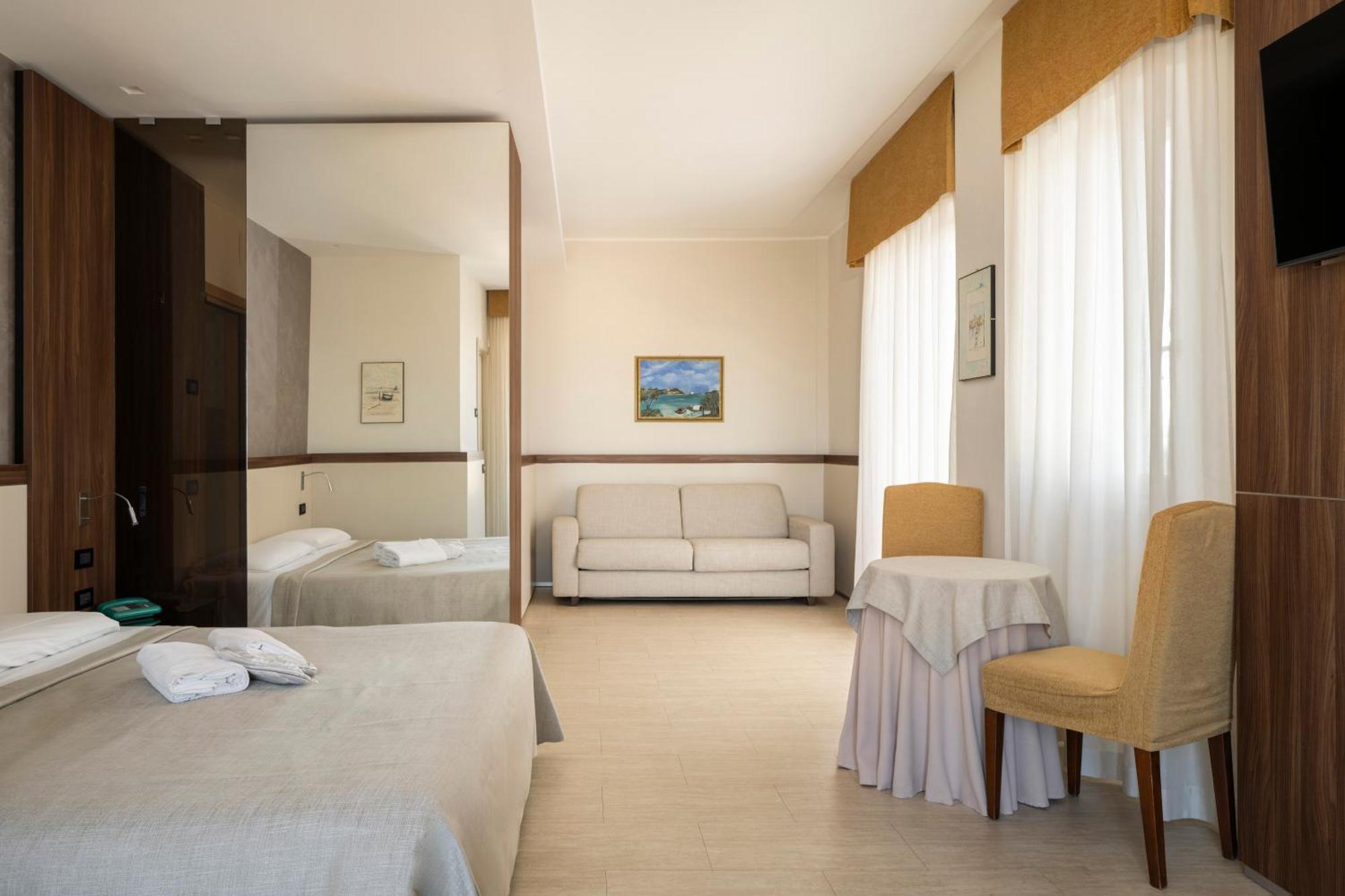 Hotel Mondial Porto Recanati Exterior foto