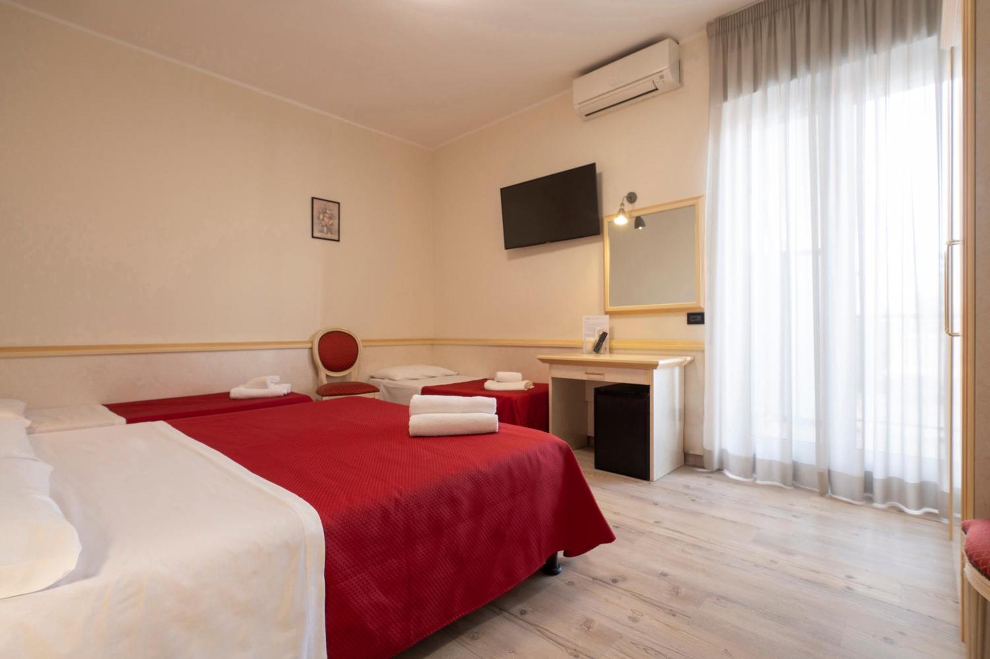 Hotel Mondial Porto Recanati Exterior foto