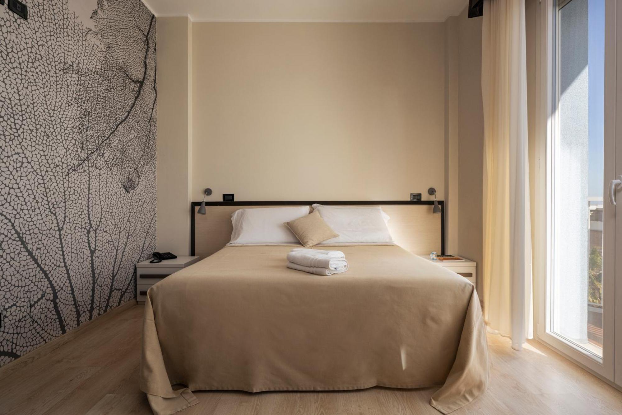 Hotel Mondial Porto Recanati Exterior foto