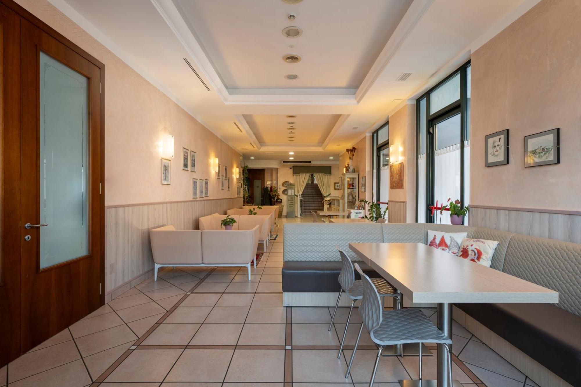 Hotel Mondial Porto Recanati Exterior foto