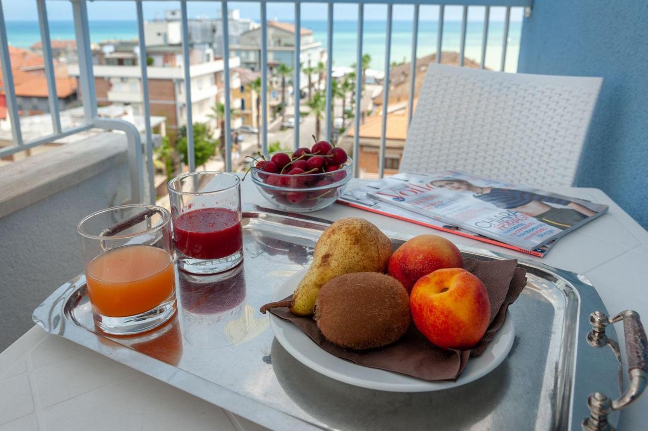 Hotel Mondial Porto Recanati Exterior foto