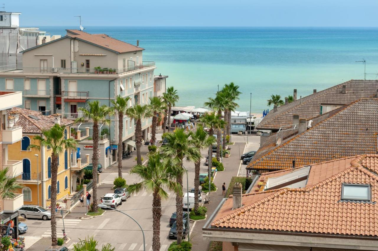 Hotel Mondial Porto Recanati Exterior foto