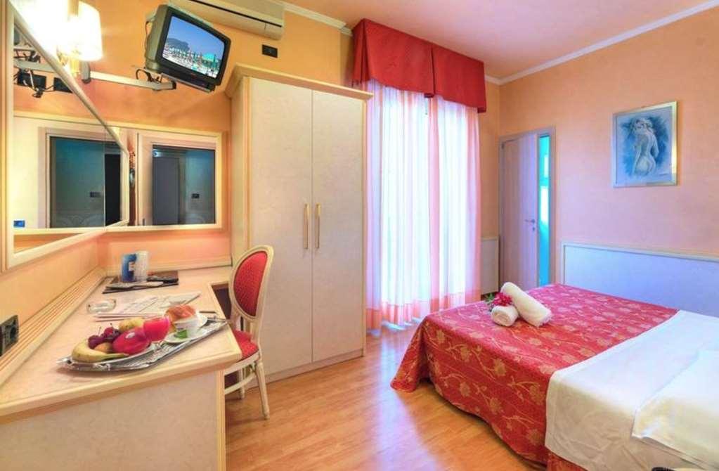 Hotel Mondial Porto Recanati Quarto foto